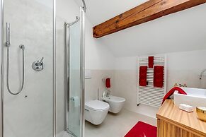 Il Gioiellino Indoor Pool And Sauna