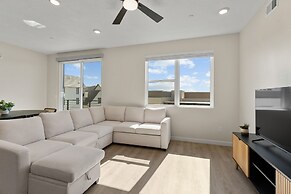 Cactus Blossom Oasis 2 Bedroom Condo