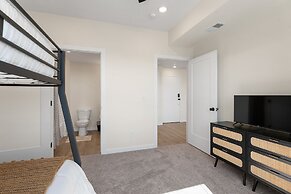 Cactus Blossom Oasis 2 Bedroom Condo