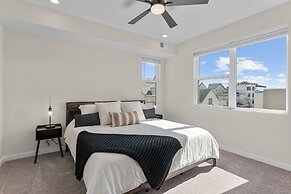 Cactus Blossom Oasis 2 Bedroom Condo