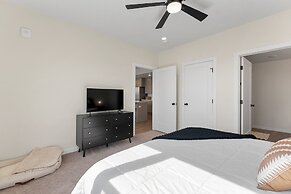 Cactus Blossom Oasis 2 Bedroom Condo