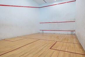 Marbella Pool House Ph24 on sea Shore