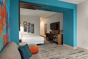La Quinta Inn & Suites By Wyndham Austin South