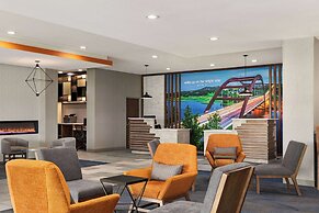 La Quinta Inn & Suites By Wyndham Austin South