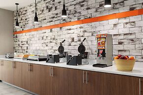 La Quinta Inn & Suites By Wyndham Austin South