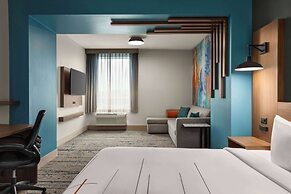 La Quinta Inn & Suites By Wyndham Austin South