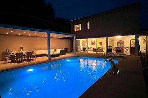 Villa Dolce Vita With Private Pool