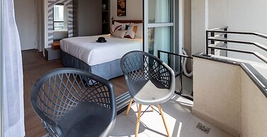 Charlie Wonder Brooklin