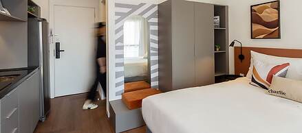 Charlie Wonder Brooklin