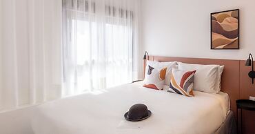 Charlie Wonder Brooklin