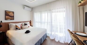 Charlie Wonder Brooklin