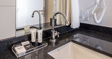 Charlie Wonder Brooklin