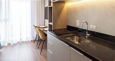 Charlie Wonder Brooklin