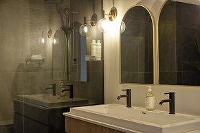 201 Verbier Building 7