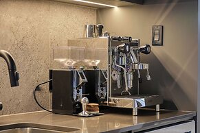 201 Verbier Building 7