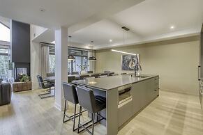 201 Verbier Building 7