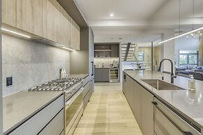 201 Verbier Building 7