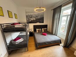 Guest House Residencial REAL