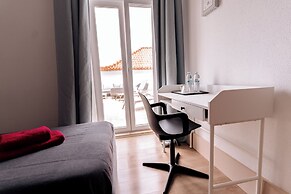 Guest House Residencial REAL