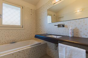 Villa Blue Sphere by Wonderful Italy