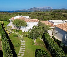 Villa Blue Sphere by Wonderful Italy