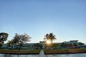 360 Lake View by Ozped