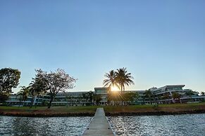 360 Lake View by Ozped