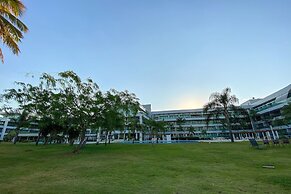 360 Lake View by Ozped