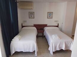 Vintage Hotel Mercedes