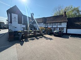 OYO The Greyhound Inn