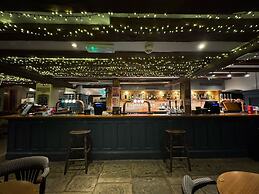 OYO The Greyhound Inn