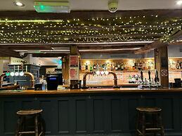 OYO The Greyhound Inn