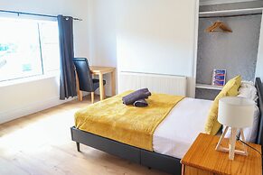 OYO Meadows Way Guest House