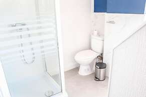 OYO Meadows Way Guest House