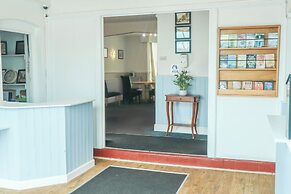 OYO Meadows Way Guest House