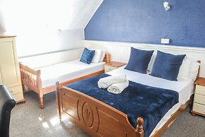 OYO Meadows Way Guest House