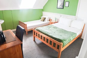 OYO Meadows Way Guest House