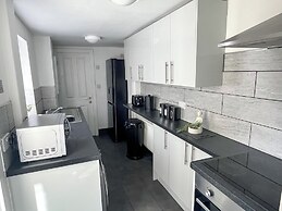 3 Bed House At 8 Nantwich Road