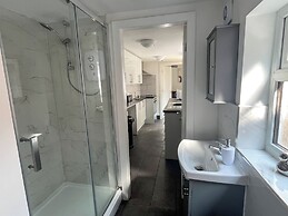 3 Bed House At 8 Nantwich Road