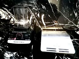 1 Bed House Private Compound With Off Road Parking