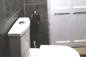 1 Bed House Private Compound With Off Road Parking