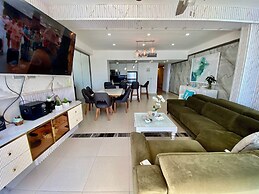 LasOlasTower JuanDolio