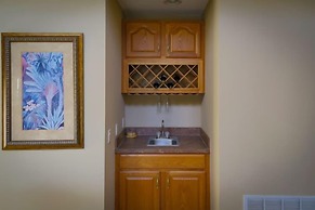 5 Bedroom Highgate Park Villa