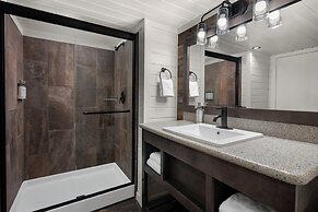 Jellystone Park at Larkspur