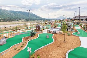 Jellystone Park at Larkspur