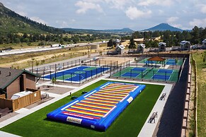 Jellystone Park at Larkspur