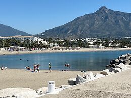 2-bed 10min to Puerto Banus w/ Pool, Bbq & Parking