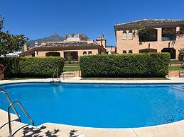 2-bed 10min to Puerto Banus w/ Pool, Bbq & Parking