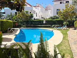 2-bed 10min to Puerto Banus w/ Pool, Bbq & Parking