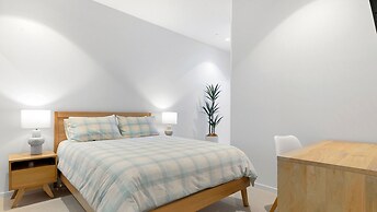 Bokarina Beach Apartments Ascend Hotel Collection